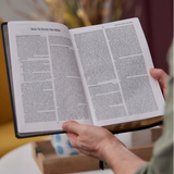 Encountering God Study Bible: Insights from Blackaby Ministries on Living Our Faith (Hardcover)
