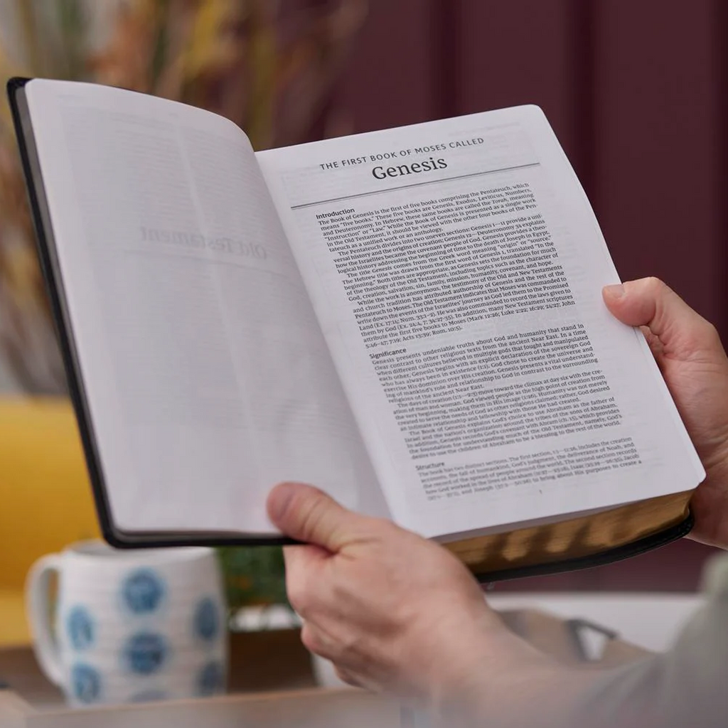 Encountering God Study Bible: Insights from Blackaby Ministries on Living Our Faith (Leathersoft)