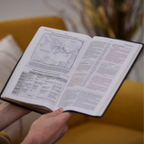 Encountering God Study Bible: Insights from Blackaby Ministries on Living Our Faith (Hardcover)